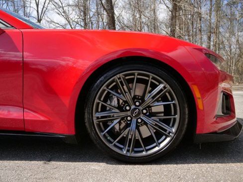 Used 2022 Chevrolet Camaro ZL1 image 41