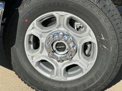 New 2026 Ford F350 XLT w/ FX4 Off-Road Package image 30