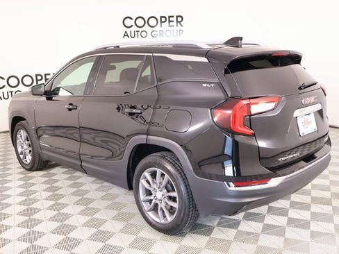 Used 2024 GMC Terrain SLT image 21