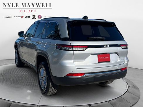 New 2025 Jeep Grand Cherokee Laredo image 14