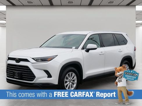 Used 2024 Toyota Grand Highlander AWD image 2