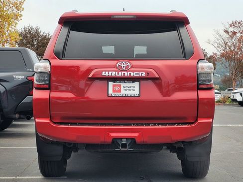 Used 2021 Toyota 4Runner SR5 image 7