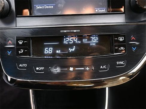 Used 2015 Toyota Avalon XLE image 6