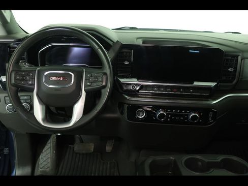 Used 2024 GMC Sierra 1500 Elevation AWD/4WD image 12