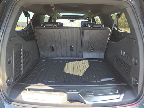 New 2026 GMC Yukon XL AT4 Ultimate w/ LPO, Illumination Package image 25