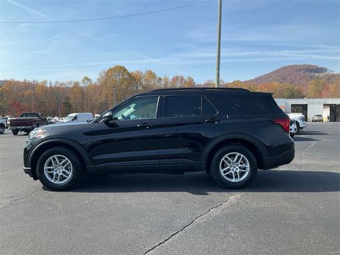 New 2026 Ford Explorer Active w/ Active Comfort Package image 8
