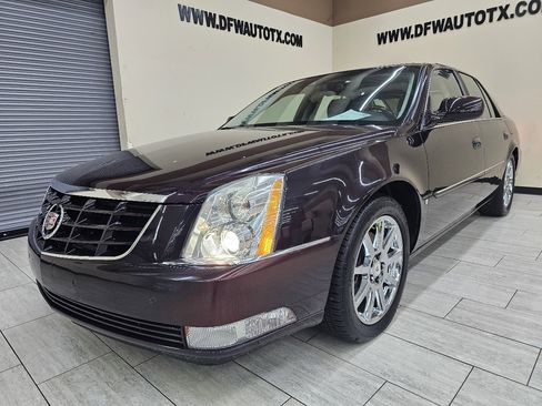 Used 2008 Cadillac DTS Performance image 2