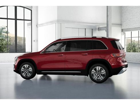 New 2026 Mercedes-Benz GLB 250 4MATIC image 32