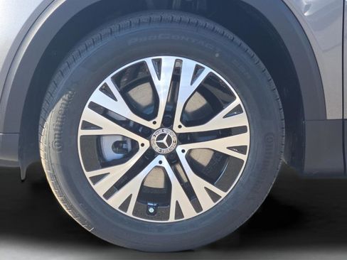 New 2026 Mercedes-Benz GLB 250 image 9