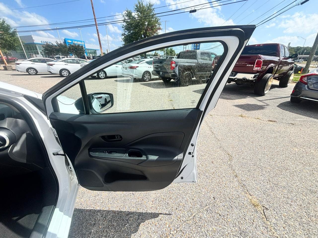 Used 2023 Nissan Versa S FWD image 50