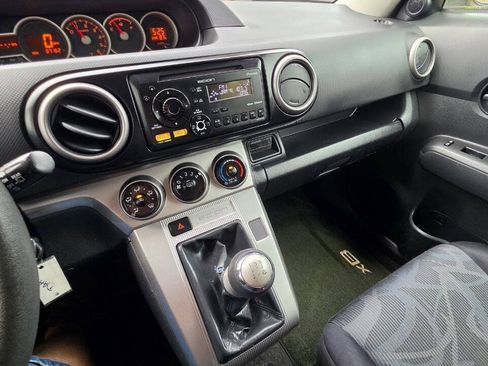 Used 2012 Scion xB FWD image 13