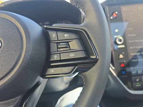 Used 2025 Subaru Forester Premium AWD/4WD image 22