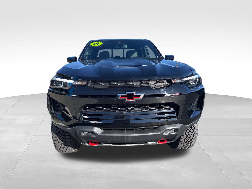 Used 2024 Chevrolet Colorado ZR2 w/ Technology Package AWD/4WD image 8