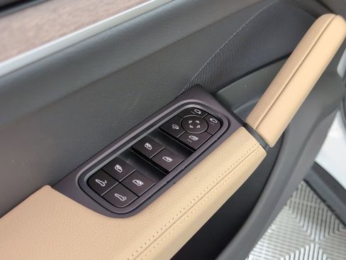 New 2026 Porsche Cayenne Coupe image 25