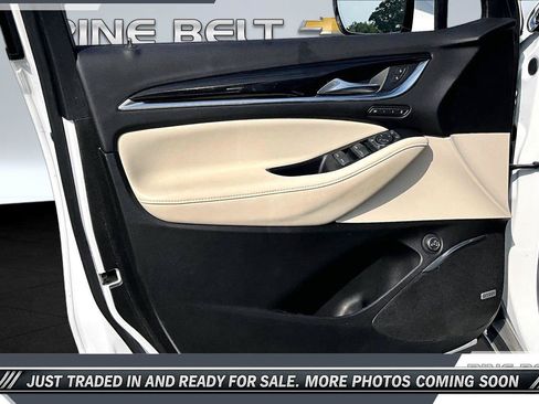Used 2022 Buick Enclave Premium w/ Experience Buick Package FWD image 17