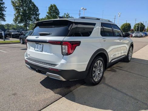 Used 2025 Ford Explorer Platinum RWD image 8