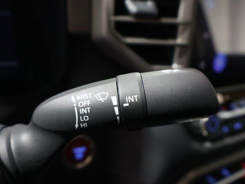 Used 2024 Toyota Tundra Limited image 38