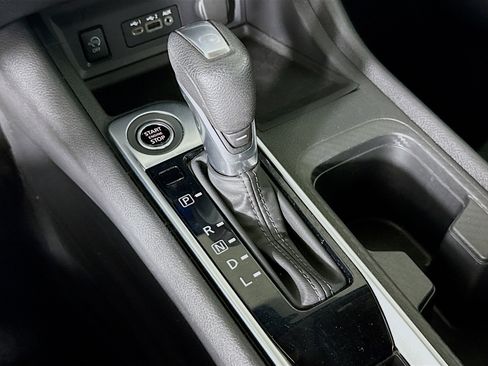 Used 2024 Nissan Sentra SV FWD image 19