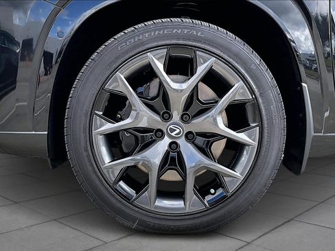 New 2026 Lexus TX 500h AWD image 11