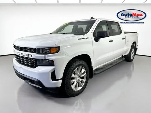 Used 2020 Chevrolet Silverado 1500 Custom w/ Custom Value Package AWD/4WD image 4