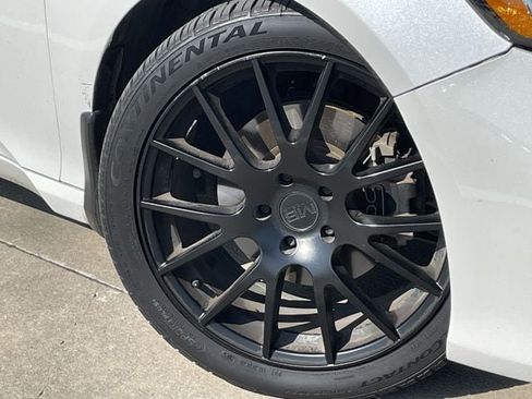 Used 2019 Honda Accord Sport image 9