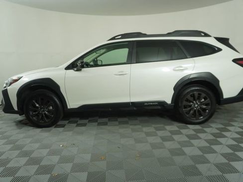 Certified 2025 Subaru Outback Onyx Edition AWD/4WD image 4