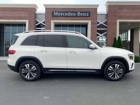 Certified 2025 Mercedes-Benz GLB 250 image 5