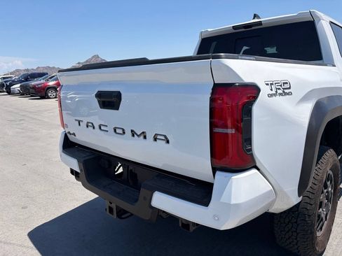 Used 2025 Toyota Tacoma TRD Off-Road w/ TRD Off Road Upgrade Package AWD/4WD image 4
