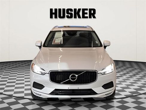 Used 2021 Volvo XC60 T5 Momentum w/ Premium Package image 3