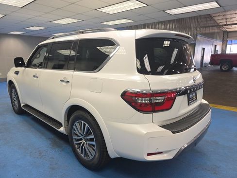 Used 2023 Nissan Armada SL w/ Captain's Chairs Package AWD/4WD image 7