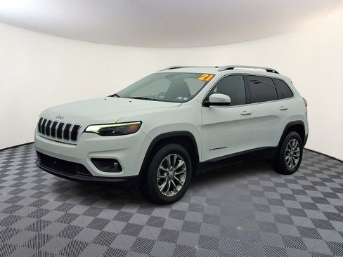 Used 2021 Jeep Cherokee Latitude Lux w/ Comfort/Convenience Group image 3
