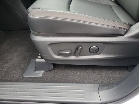 New 2026 Nissan Pathfinder SL w/ SL Premium Package AWD/4WD image 19