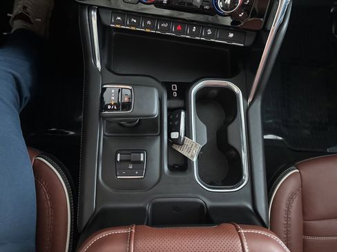 Used 2024 GMC Sierra 1500 Denali Ultimate image 25