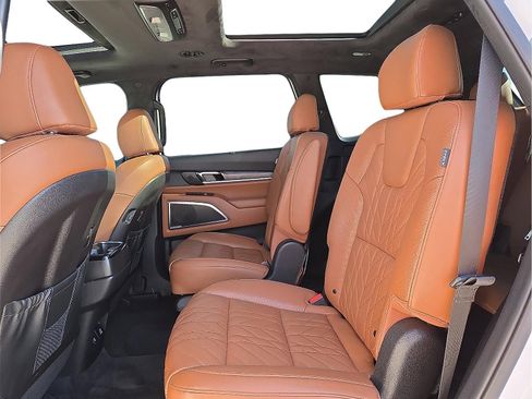 Used 2025 Kia Telluride SX Prestige X-Pro image 11