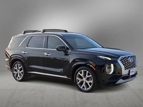 Used 2021 Hyundai Palisade Limited image 2