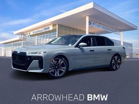 Used 2025 BMW 740i w/ Premium Package RWD image 1