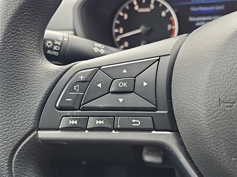 Used 2025 Nissan Altima 2.5 SV w/ SV Special Edition Package image 16