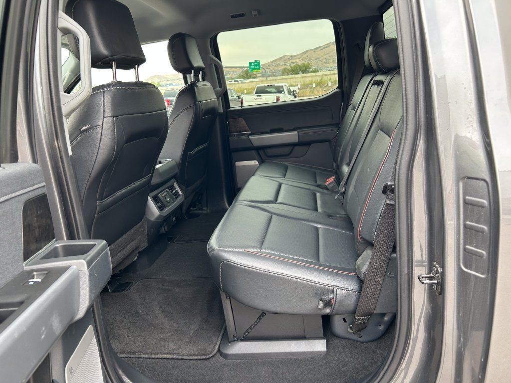 Used 2024 Ford F350 Lariat AWD/4WD image 9