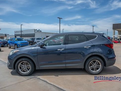 Used 2017 Hyundai Santa Fe Sport FWD image 2