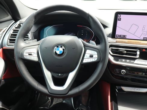 Used 2025 BMW X4 xDrive30i w/ Premium Package AWD/4WD image 10