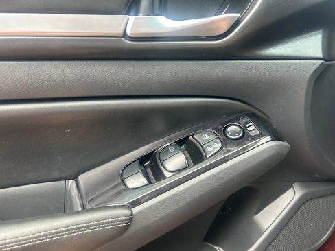 Used 2023 Nissan Altima 2.5 SV AWD/4WD image 16