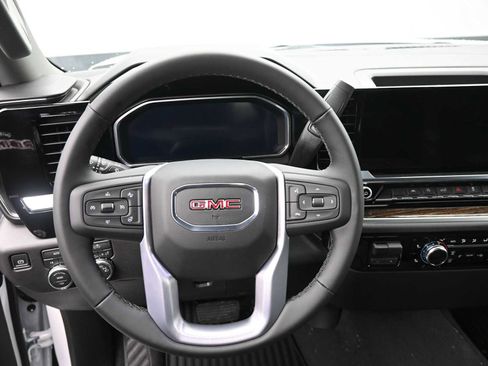 New 2026 GMC Sierra 1500 SLE w/ Preferred Package image 12