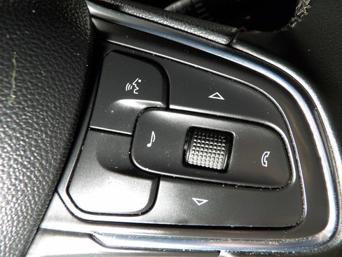 Used 2024 Buick Encore GX Sport Touring FWD image 19