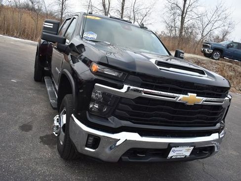 Certified 2024 Chevrolet Silverado 3500 LT w/ All Star Edition image 9