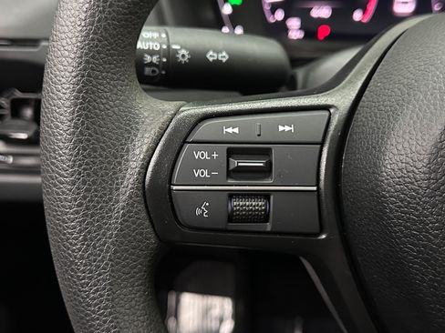 Used 2025 Honda Accord LX image 18