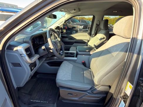 Used 2023 Ford F250 XLT w/ XLT Premium Package image 9