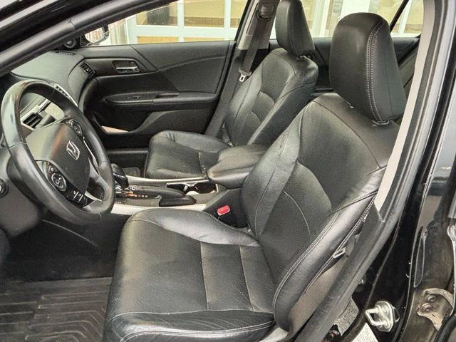 Used 2015 Honda Accord EX-L image 9