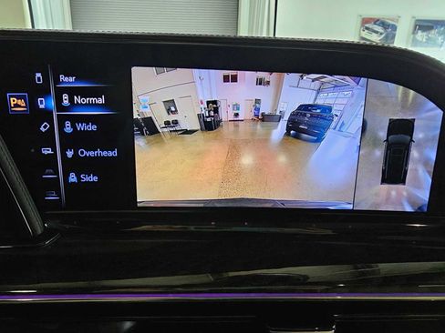 Used 2023 Cadillac Escalade Premium Luxury w/ Performance Package AWD/4WD image 26