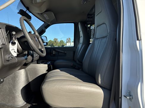 New 2025 GMC Savana 2500 w/ Driver Convenience Package image 16