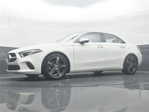 Used 2021 Mercedes-Benz A 220 A 220 image 30